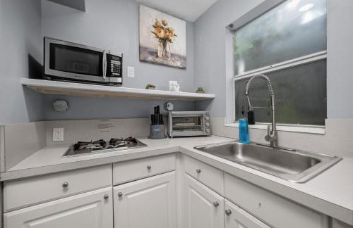 Charming Houston Studio Apt with Free Parking - Foto 10