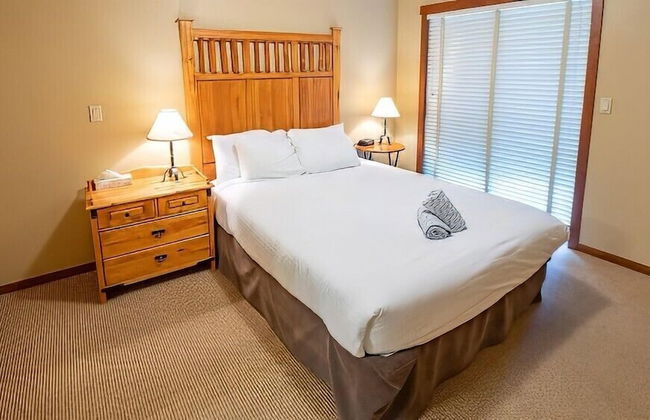 Snow Creek Lodge by Fernie Lodging Co - Photo 16