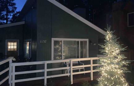 Spacious cozy chalet huge deck over seasonal creek - Foto 75