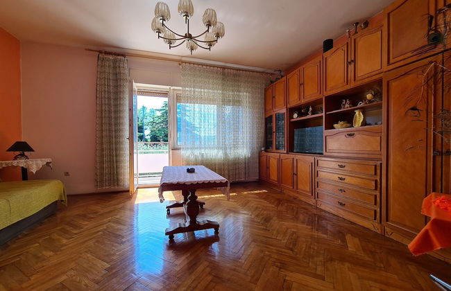 Apartment 930 - Photo 13