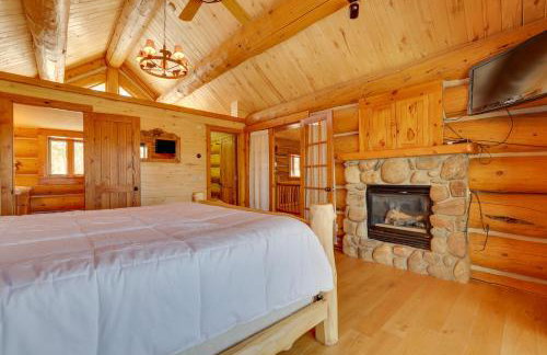 Fraser Chalet with Hot Tub and Mountain Views - Foto 16