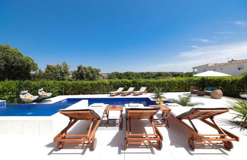 Villa Pino with Pool, Sauna & Jacuzzi - Foto 21