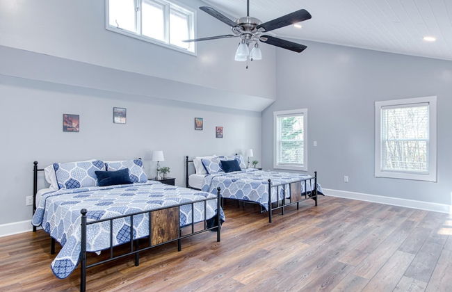 4BR Lodge on Wolf Creek – Fishing, Hiking, New River Fun & Hokie Weekends - Foto 11