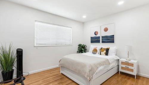 Spacious 3BR Home Near Disneyland & Knotts Berry Farm - Foto 3