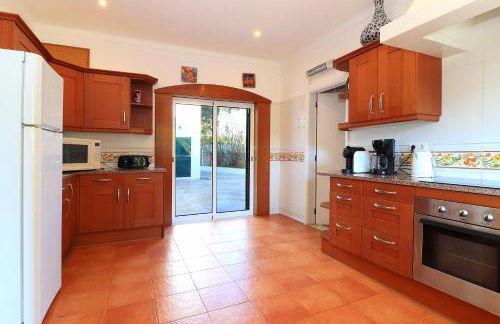 Casa Rainha Near Carvoeiro pool BBQ - Foto 10