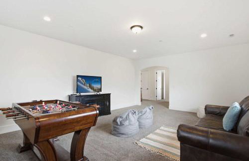 Private Family Home with Hot Tub - Foto 50