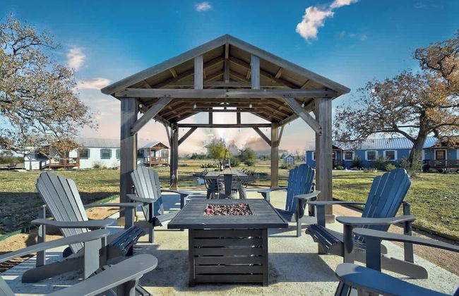 Windmill Meadows Cottages-firepit-hill Country Views!! - Foto 1