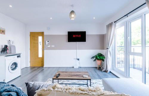 Formby Village Apartments By Greenstay Serviced Accommodation - Perfect For SHORT & LONG STAYS - Couples, Friends, Families & Business Travellers All Welcome - Dog Friendly - 7 - Foto 11