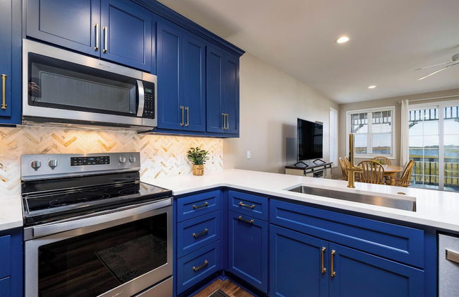 Charleston-style Row House Featured on Hgtv w/ Wifi & Creek Views - Photo 5