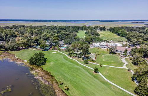 New Listing! Water Views with Short Walk to Dataw Clubhouse and Pool - Sleeps 6 - Foto 44