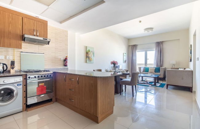 Modern Living In This 2BR Apt In The Heart of Downtown Jebel Ali - Sleeps 4! - Photo 18