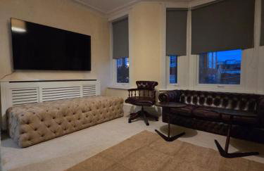 HARU RESIDENCE, Close to Tower Bridge, 6 bed House can sleep up to 16 peo - Foto 1