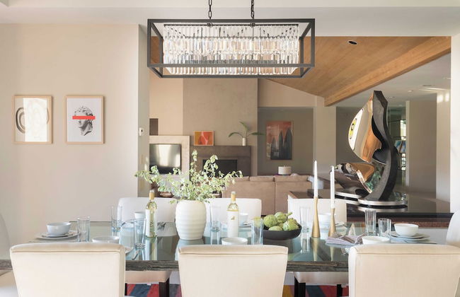 Moonshine by Avantstay Modern & Stylish Estate w/ Bar, Fire Pit & Hot Tub 5 bd - Foto 14