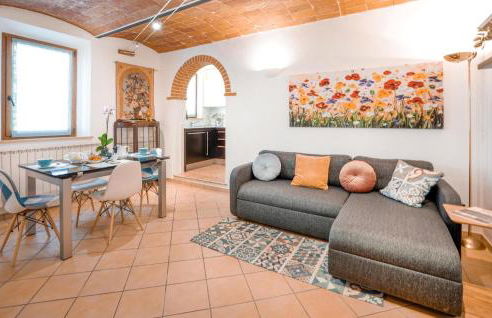 Amazing Apartment In Bettolle With Wifi - Photo 10