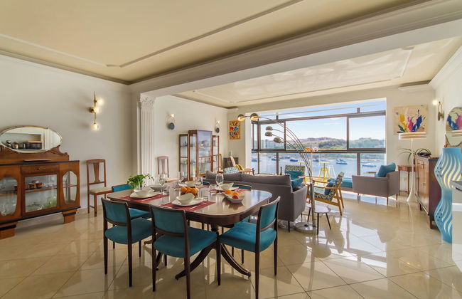 A Magnificent Sunny Seafront Apart Sliema - Photo 21