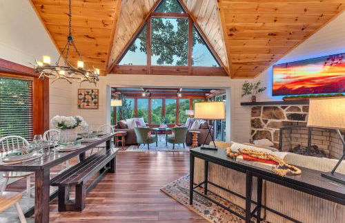 Family Chalet With Sauna, HotTub, Heavenly Views! Mins to Downtown! - Foto 3