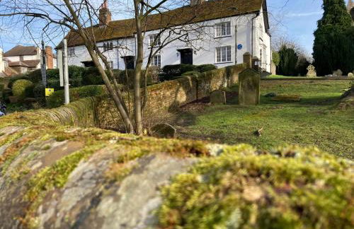 Urban Chic- Stylish Flat in the Heart of St Albans - Photo 45