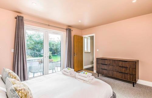 Stylish and fresh 4 bed beach house with garden - Pass the Keys - Foto 10