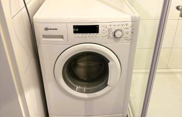 HUGOS Studio Apartment - Photo 33