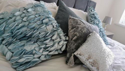 Goldthorn Wolverhampton sleeps 5 long term comfortably and families - Foto 5, towels