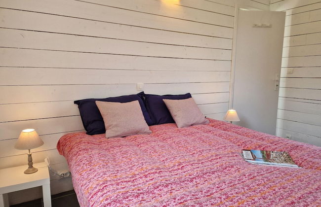 Comfortable Holiday Home on Large Garden Plot in Locquirec - Foto 5