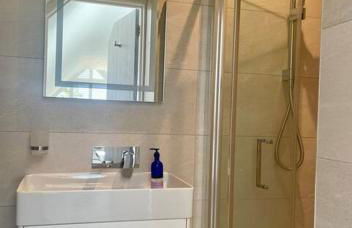 Cosy accommodation, easy walk to beach! - Foto 6