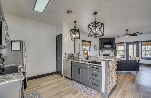 Pool Access, Walk to Water! Possum Kingdom Cabin - Foto 14