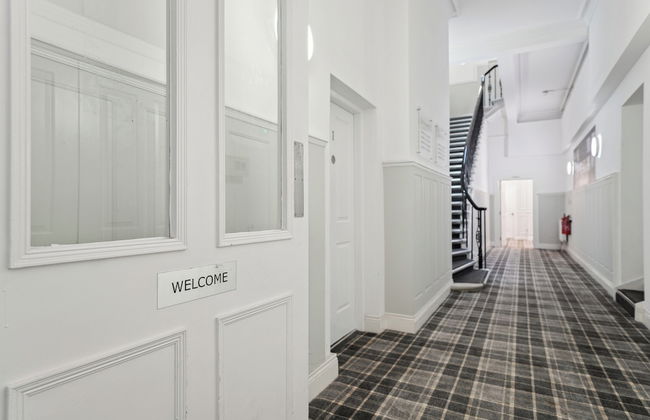 Blythswood Apartment 2 - Photo 2