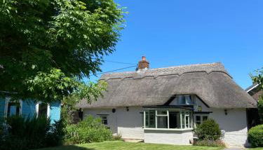 Thatch Cottage, East Boldre nr Beaulieu and Lymington - Foto 1
