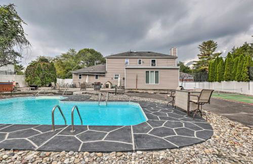 Jersey Home with Hot Tub and Private Pool! - Foto 26