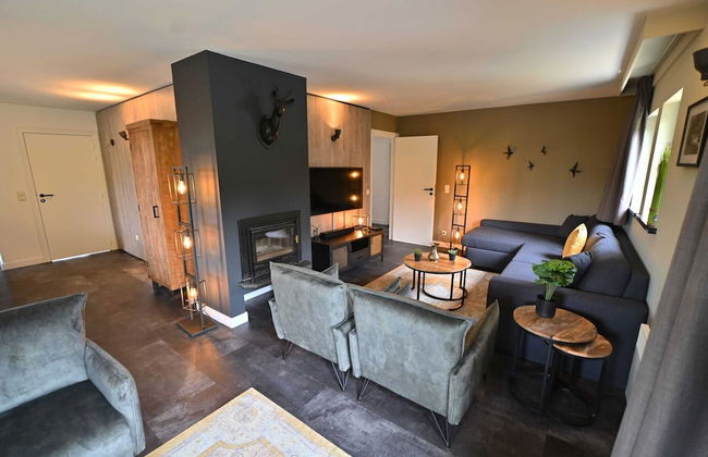 Modern Apartment in Belgium With Bubble Bath - Photo 10