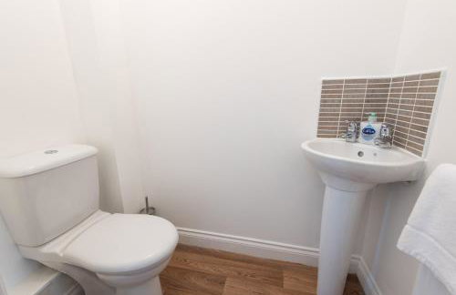 Park View - Stunning 2 bedroom house, both en-suite, 2 parking - Foto 4