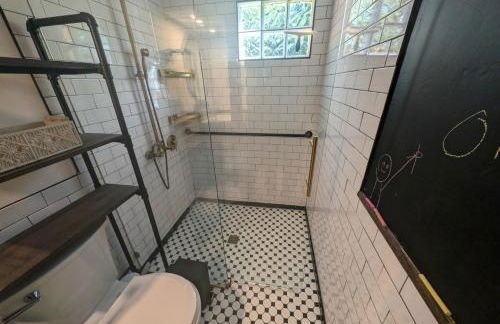 Entire ADU with hottub - Foto 31