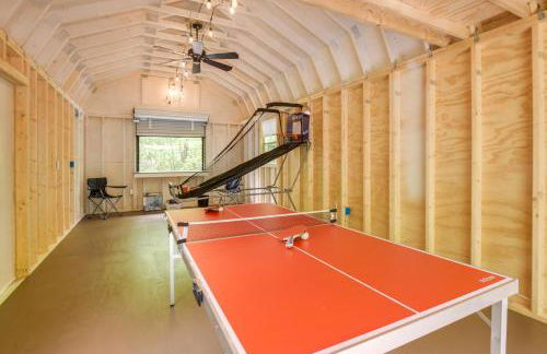 Cozy Tuftonboro Home with Deck - Walk to Beaches! - Foto 24