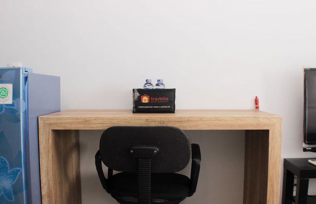 Nice And Cozy Studio At Tamansari Mahogany Karawang Apartment - Photo 11