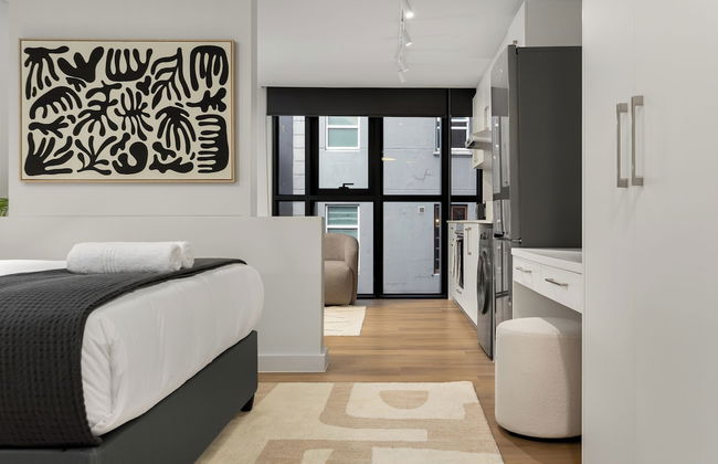 The Tokyo 003 - Photo 2