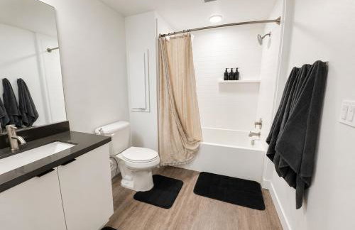 New Oasis Near Disneyland Pool Gym Free Parking - Foto 45