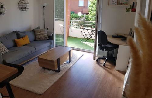 Résidence avec Parking et piscine - Proche airport - Foto 1