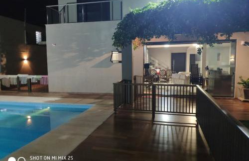 Casa moderna no centro próxima a atrações turísticas - Foto 5