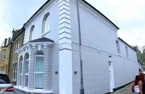 Entire Luxville 5 Bedroom Home - Foto 7