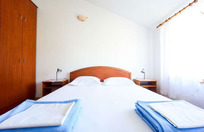 Deluxe Two-bedroom Apartment With a Jacuzzi Large Terrace With Garden - Foto 6