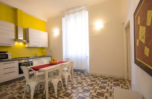 Regis Condo - Photo 8