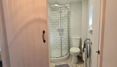 Picturesque 2 Bedroom Miners Cottage Near Bike Park Wales & Brecon Beacons - Foto 1