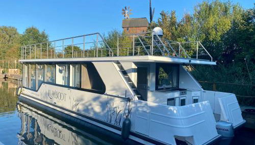 Lieblingsplatz Parey - schwimmendes Hausboot - Foto 1