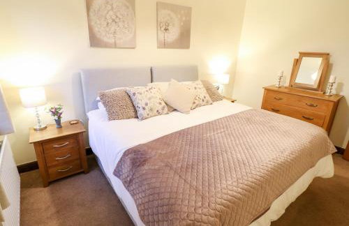 Woodbine Cottage - Photo 13