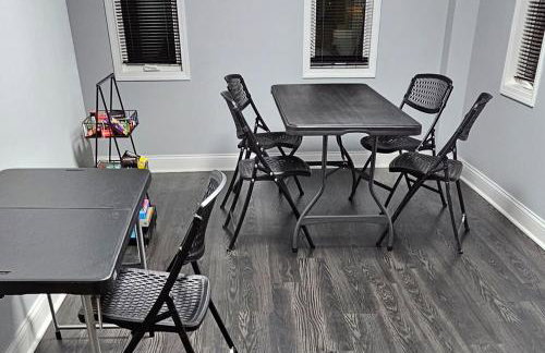 Modern 3BDRM, Renovated, Spacious & Central - Foto 10