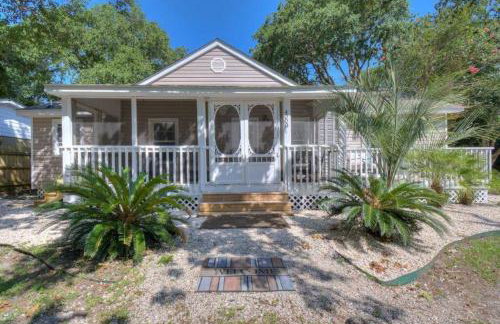 Beach Lovin/sleeps 10/2 blocks to beach/pets ok - Foto 16