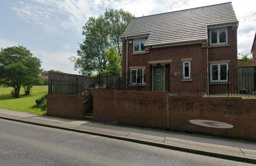 Peaceful modern home with garden and parking - Foto 1