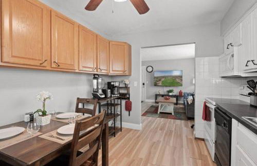 Tranquil 2BR Apt Mpls - 8075 Apt 2 - Foto 15