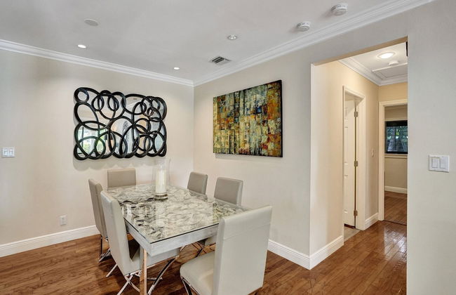 Vidal Manor 4BR Oasis w Pool Cabana- Wilton Dr - Foto 9